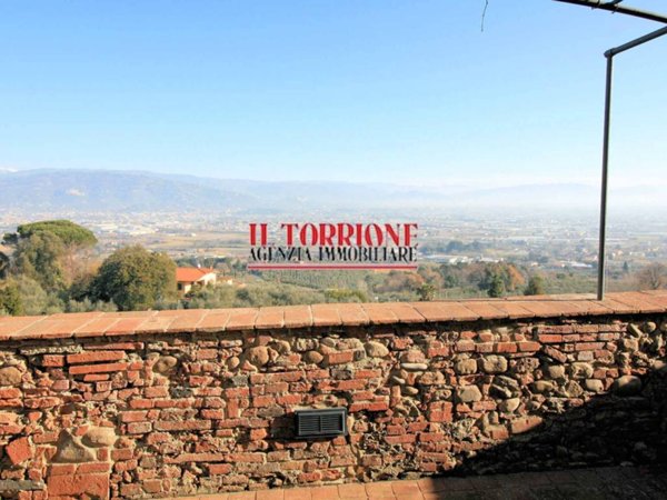 casa indipendente in vendita a Montecarlo