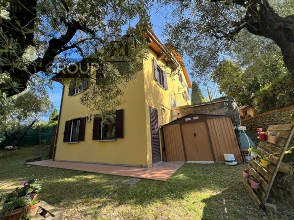 casa indipendente in vendita a Montecarlo