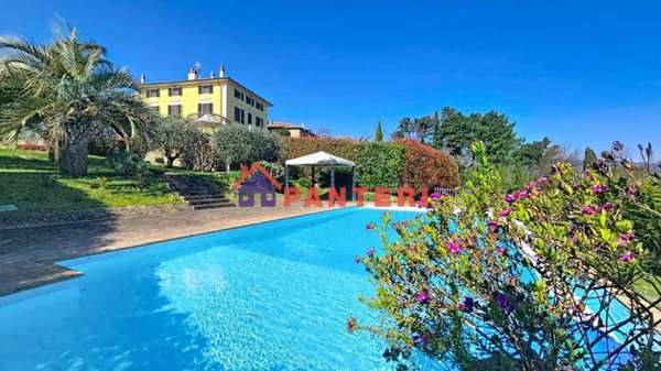casa indipendente in vendita a Montecarlo