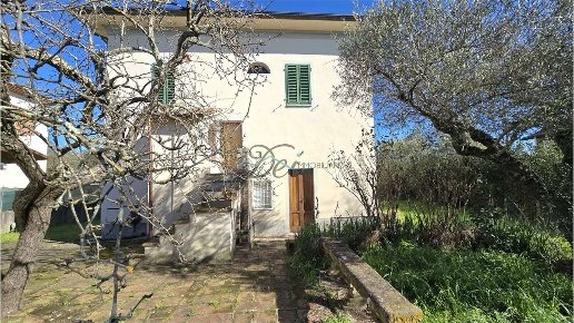 casa indipendente in vendita a Montecarlo