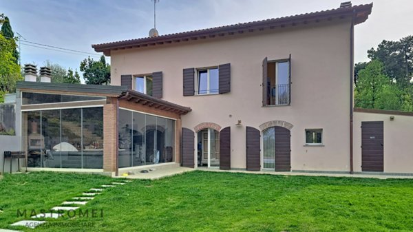 casa indipendente in vendita a Montecarlo