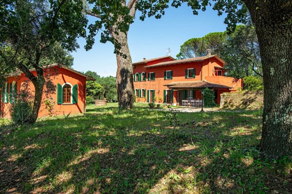 casa indipendente in vendita a Montecarlo