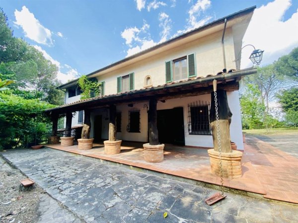 casa indipendente in vendita a Montecarlo