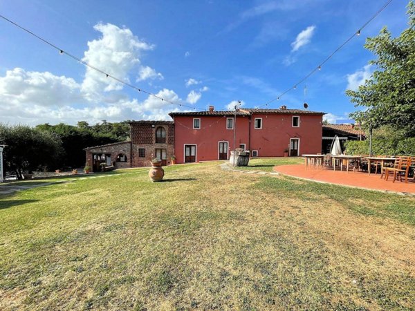 casale in vendita a Montecarlo