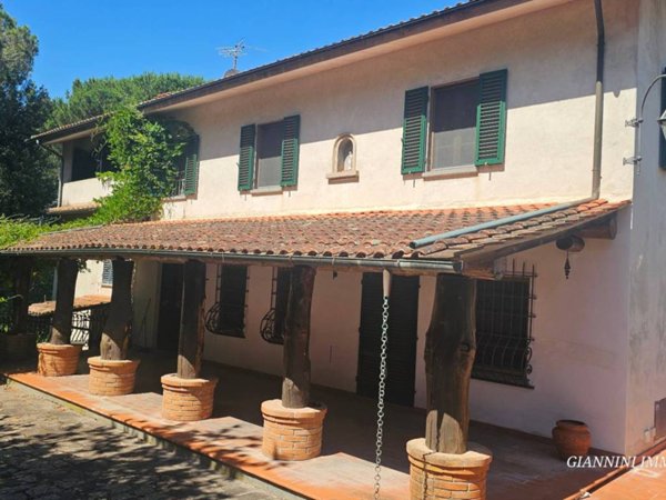 casa indipendente in vendita a Montecarlo