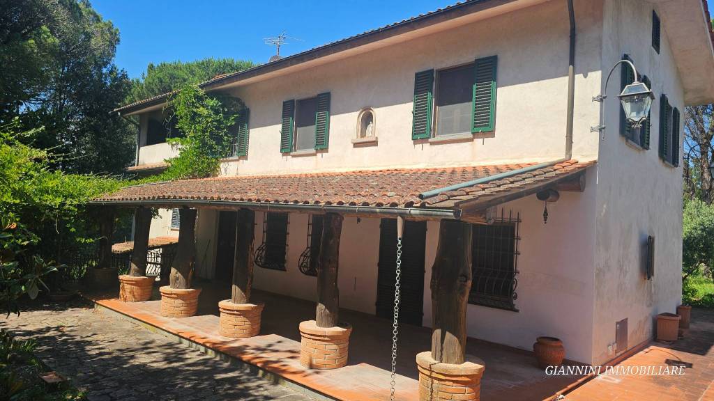 casa indipendente in vendita a Montecarlo