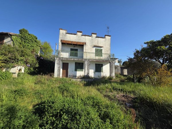 casa indipendente in vendita a Montecarlo