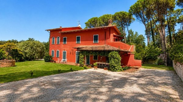 casa indipendente in vendita a Montecarlo