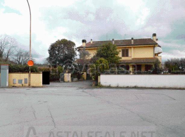 casa indipendente in vendita a Montecarlo