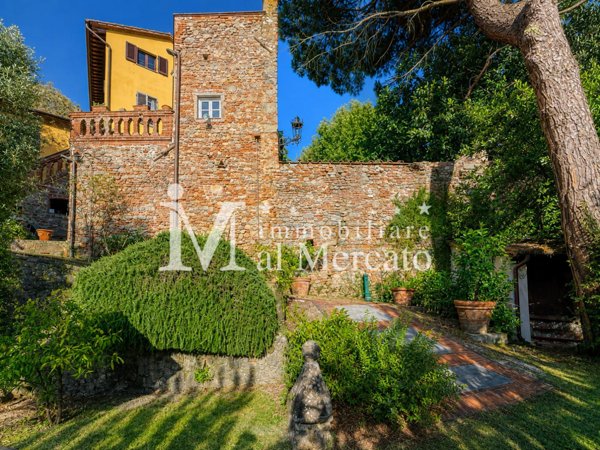 casa indipendente in vendita a Montecarlo
