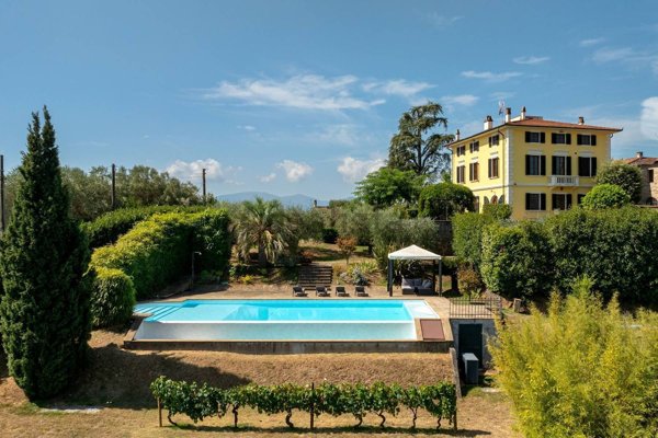 casa indipendente in vendita a Montecarlo