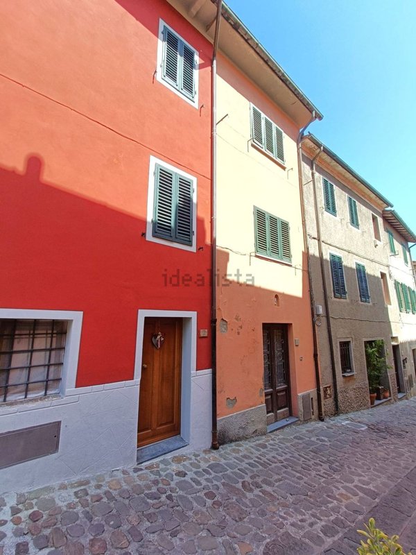 casa indipendente in vendita a Montecarlo