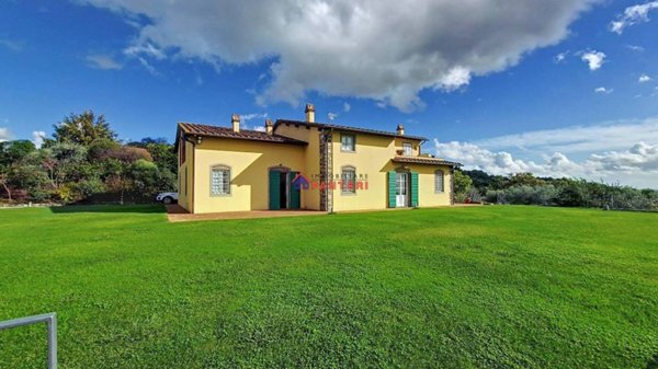 casa indipendente in vendita a Montecarlo