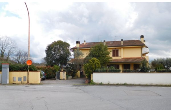 casa indipendente in vendita a Montecarlo