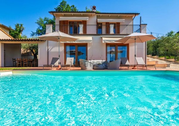 casa indipendente in vendita a Montecarlo
