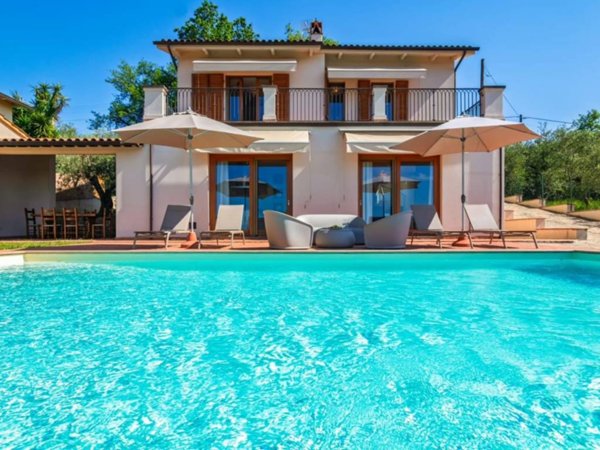 casa indipendente in vendita a Montecarlo