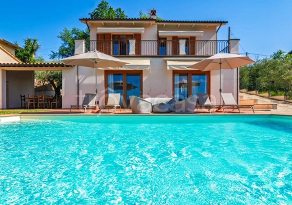 casa indipendente in vendita a Montecarlo