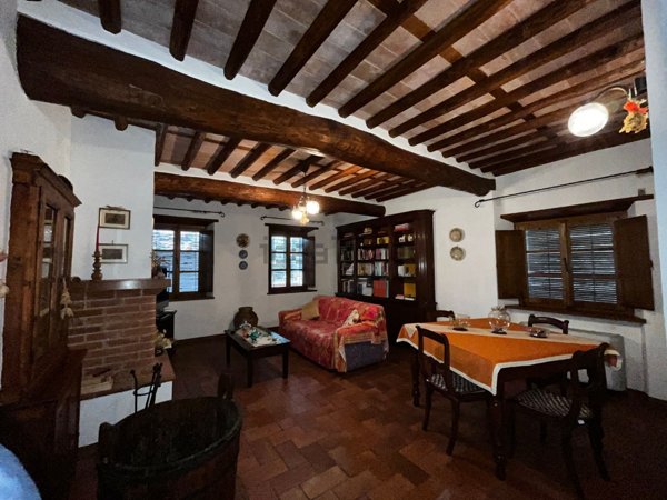 quadrivano in vendita a Pescaglia