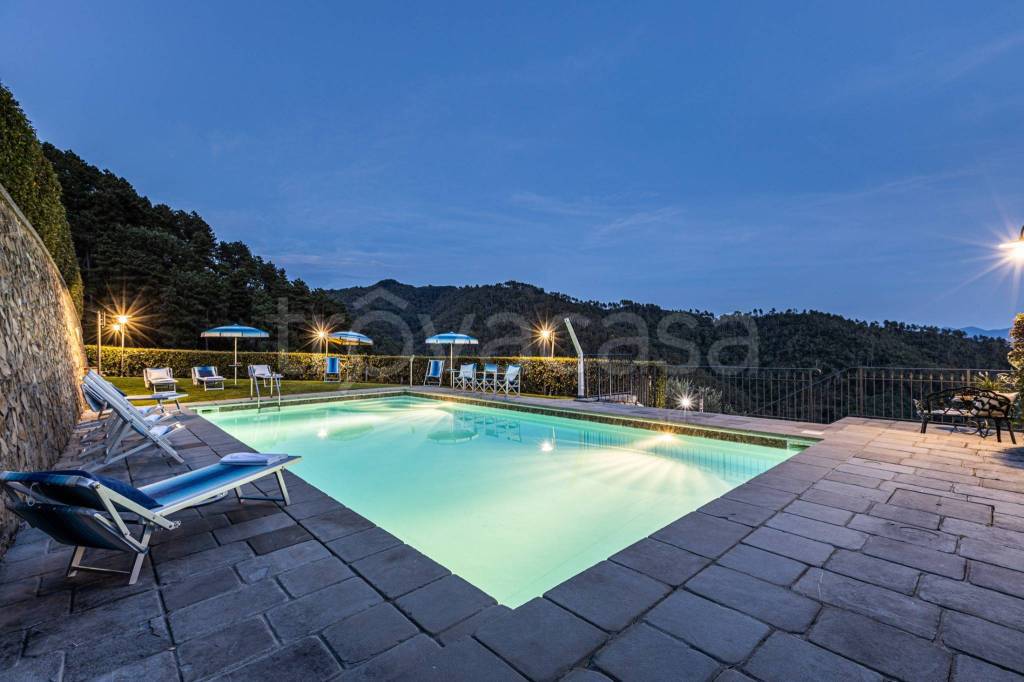 casa indipendente in vendita a Pescaglia