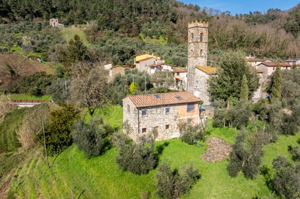 casa indipendente in vendita a Pescaglia