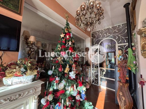 casa indipendente in vendita a Pescaglia in zona Monsagrati