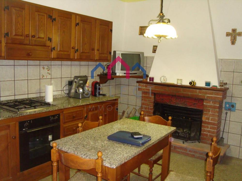 casa indipendente in vendita a Pescaglia in zona Vetriano