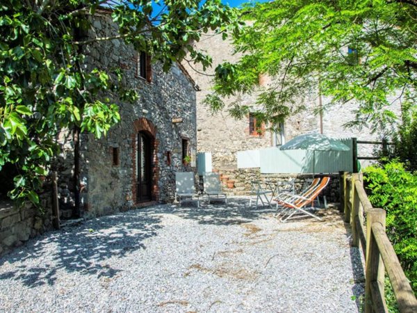 casa indipendente in vendita a Pescaglia