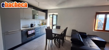 casa indipendente in vendita a Pescaglia
