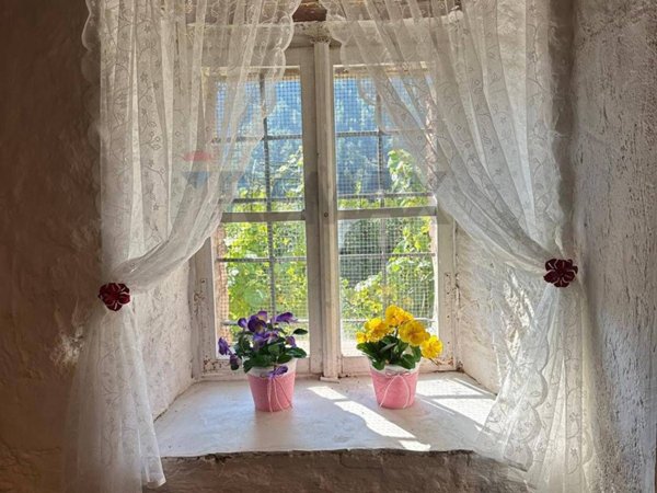 casa indipendente in vendita a Pescaglia in zona Convalle