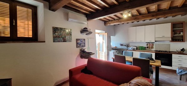 casa indipendente in vendita a Pescaglia