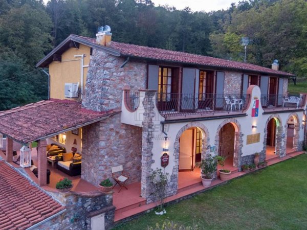 casa indipendente in vendita a Pescaglia in zona San Martino in Freddana