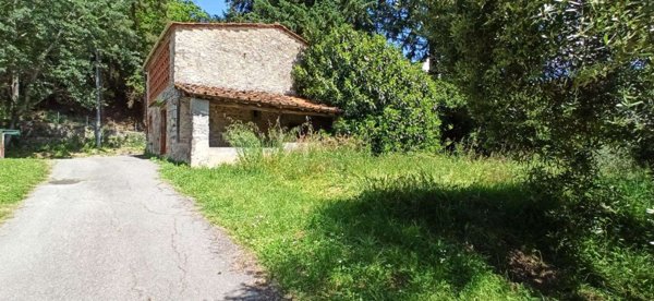casa indipendente in vendita a Pescaglia