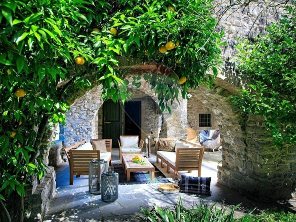 casa indipendente in vendita a Pescaglia