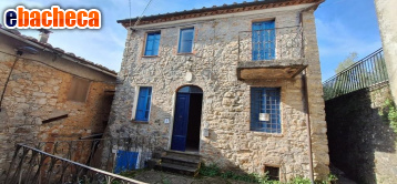 casa indipendente in vendita a Pescaglia