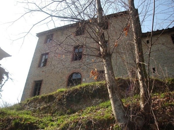 casale in vendita a Pescaglia in zona Convalle