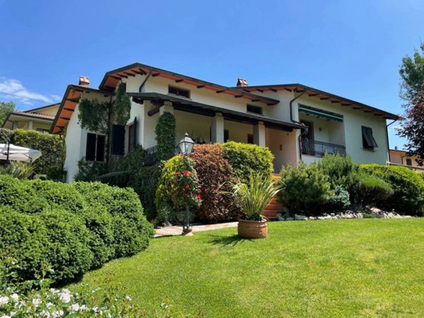 casa indipendente in vendita a Pescaglia in zona San Martino in Freddana