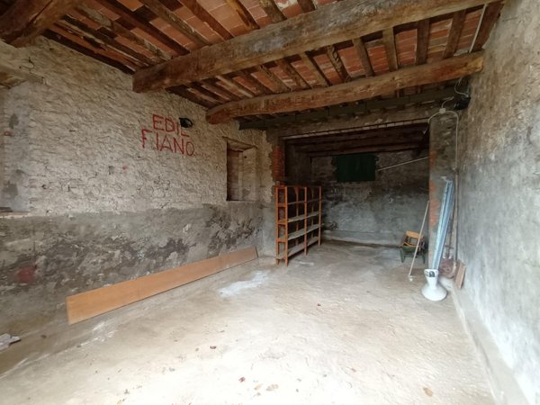 casa indipendente in vendita a Pescaglia in zona Fiano