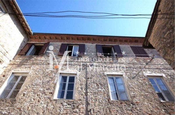 appartamento in vendita a Pescaglia in zona Fiano