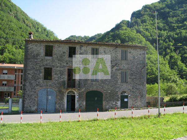 casa semindipendente in vendita a Pescaglia
