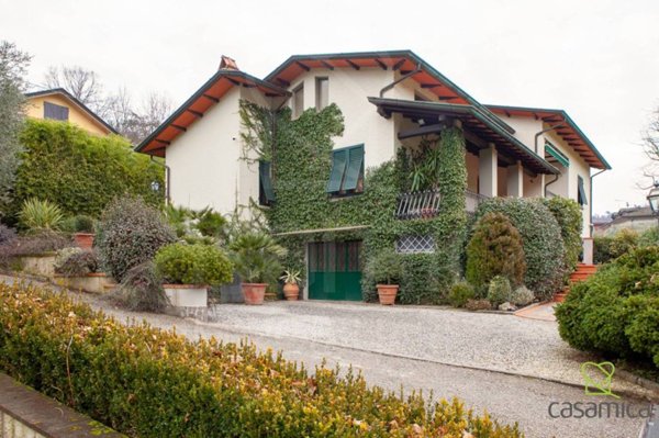 casa indipendente in vendita a Pescaglia in zona Monsagrati