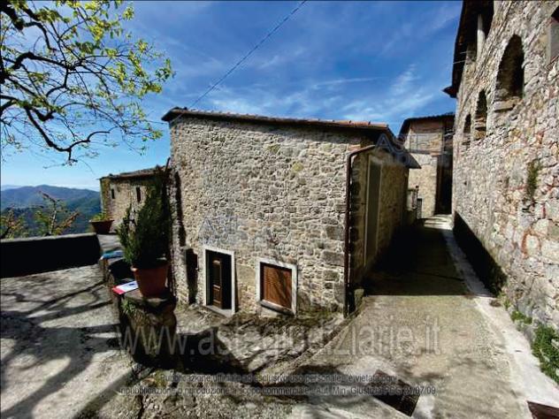 locale di sgombero in vendita a Pescaglia in zona Gello