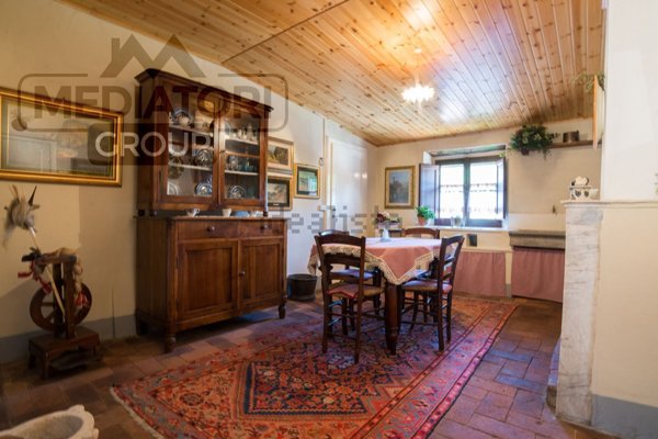 casa indipendente in vendita a Pescaglia
