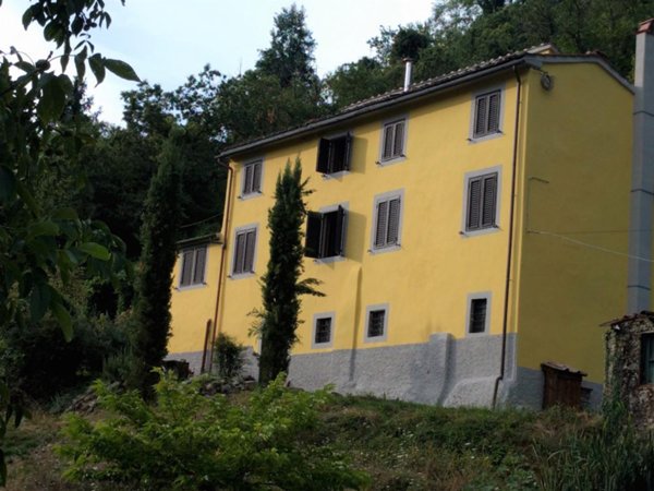 casa indipendente in vendita a Pescaglia