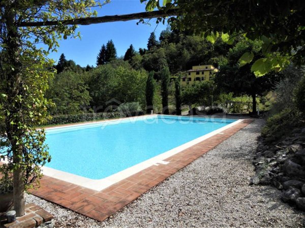 casa indipendente in vendita a Pescaglia