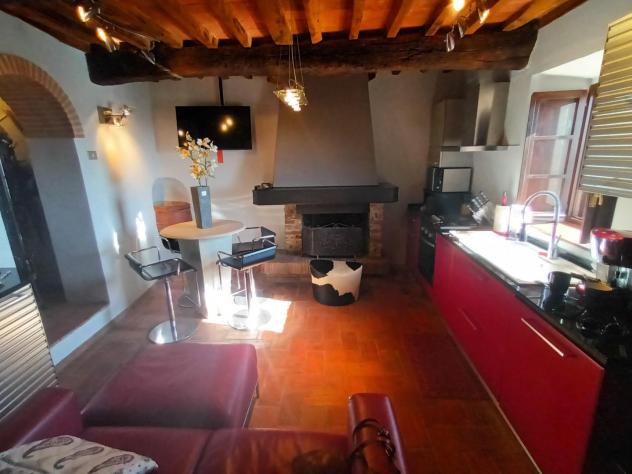 casa indipendente in vendita a Pescaglia in zona Monsagrati
