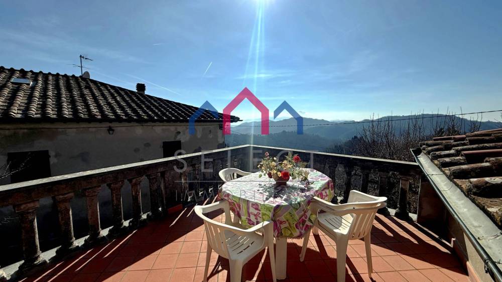 casa indipendente in vendita a Pescaglia in zona Gello