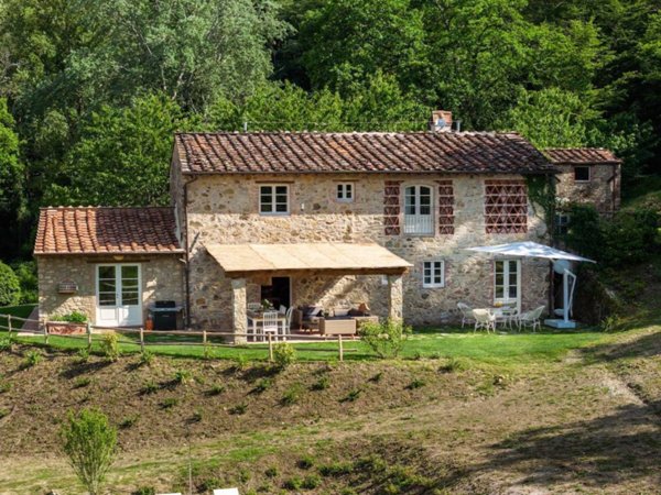 casa indipendente in vendita a Pescaglia in zona San Martino in Freddana