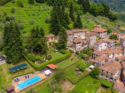 casa indipendente in vendita a Pescaglia