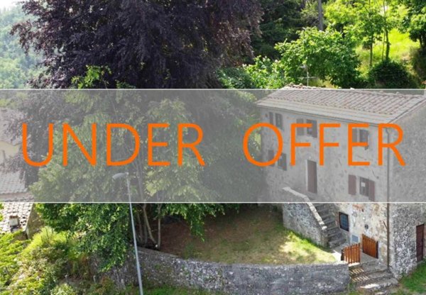 casa indipendente in vendita a Pescaglia