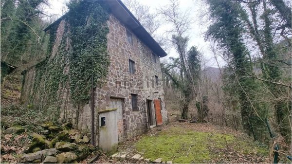 casale in vendita a Pescaglia